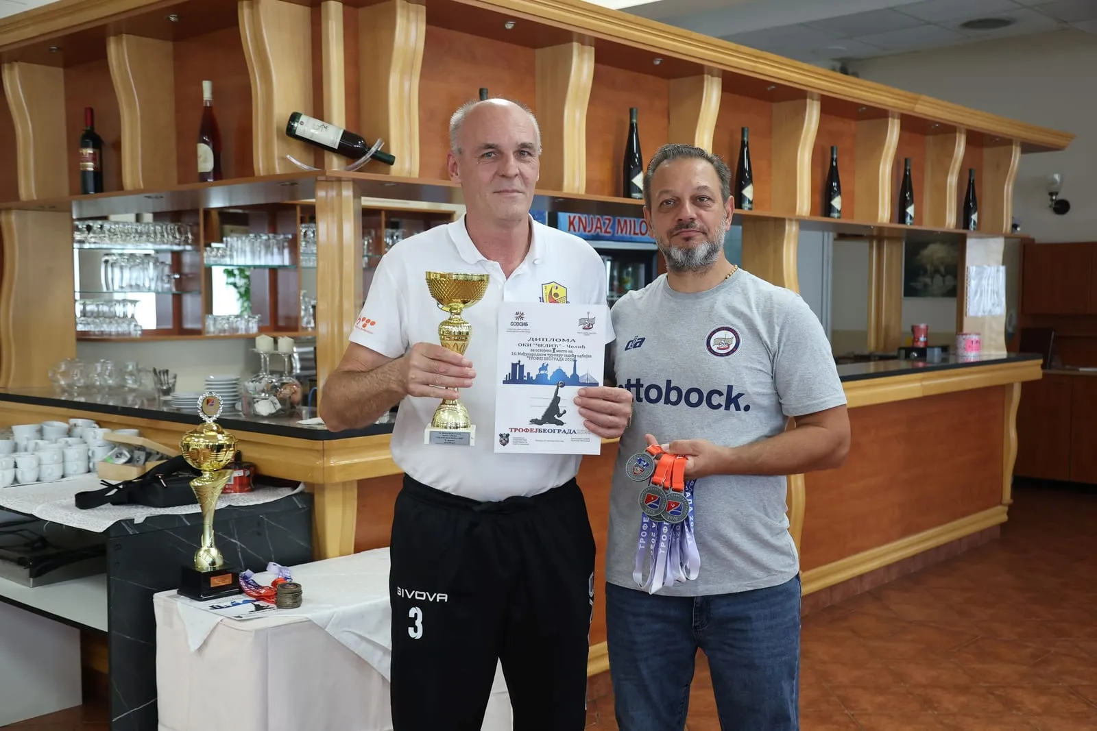 Dodela pehara i diploma
